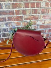 Load image into Gallery viewer, Circle Crossbody Bag
