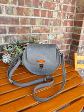 Load image into Gallery viewer, Circle Crossbody Bag